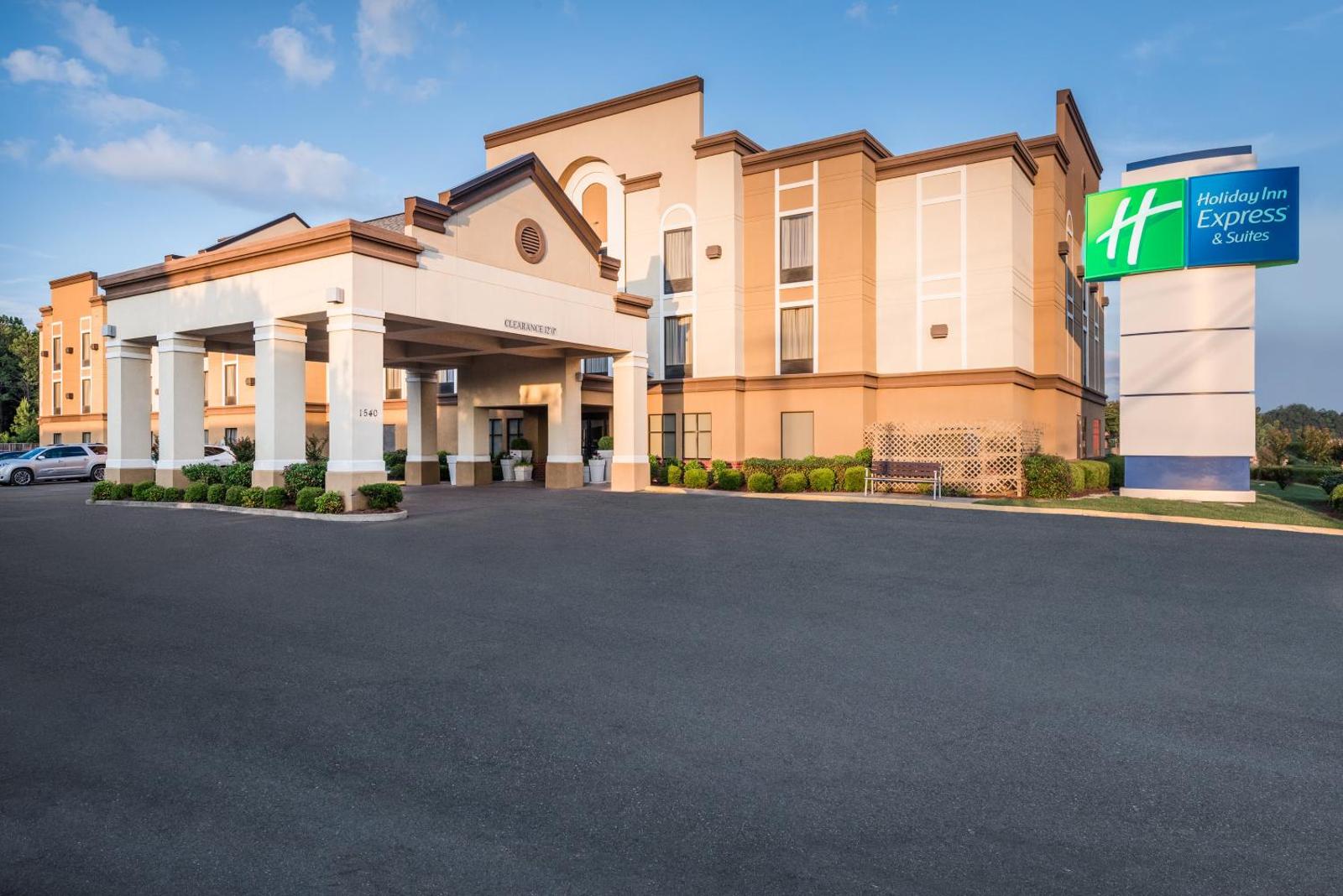 Holiday Inn Express Hotel & Suites Grenada