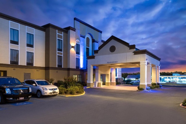 Holiday Inn Express Hotel & Suites Grenada image 4
